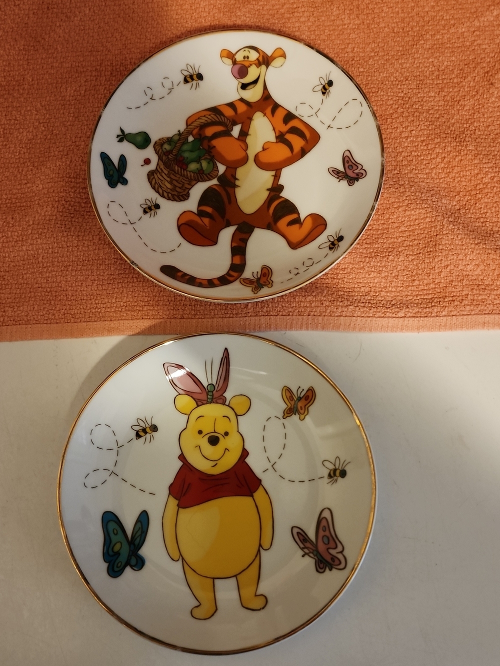 Winnie the Pooh & Tigger "Spring Time" Appetizer Plates